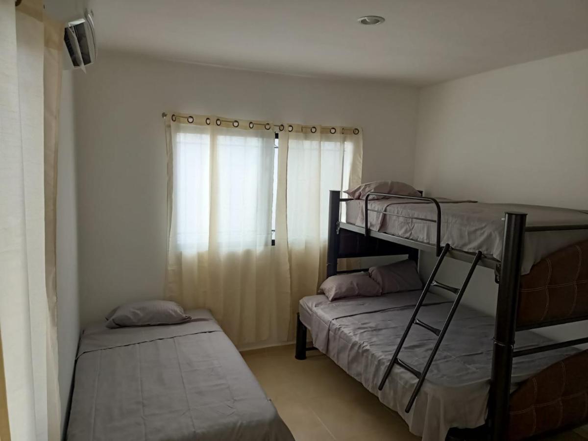 Hermosa Casa A 15 Minutos Del Aeropueto De Cancun En Exclusivo Fraccionamiento Residencial Экстерьер фото